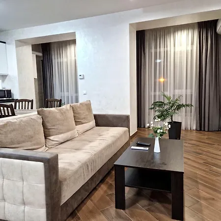 Modern Apartment On Belvedere Iwano-Frankiwsk Zewnętrze zdjęcie