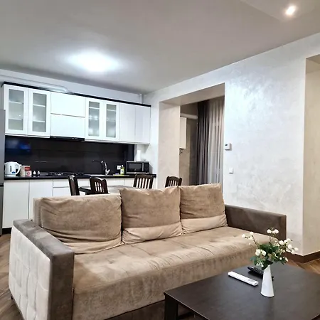 Modern Apartment On Belvedere Iwano-Frankiwsk Zewnętrze zdjęcie
