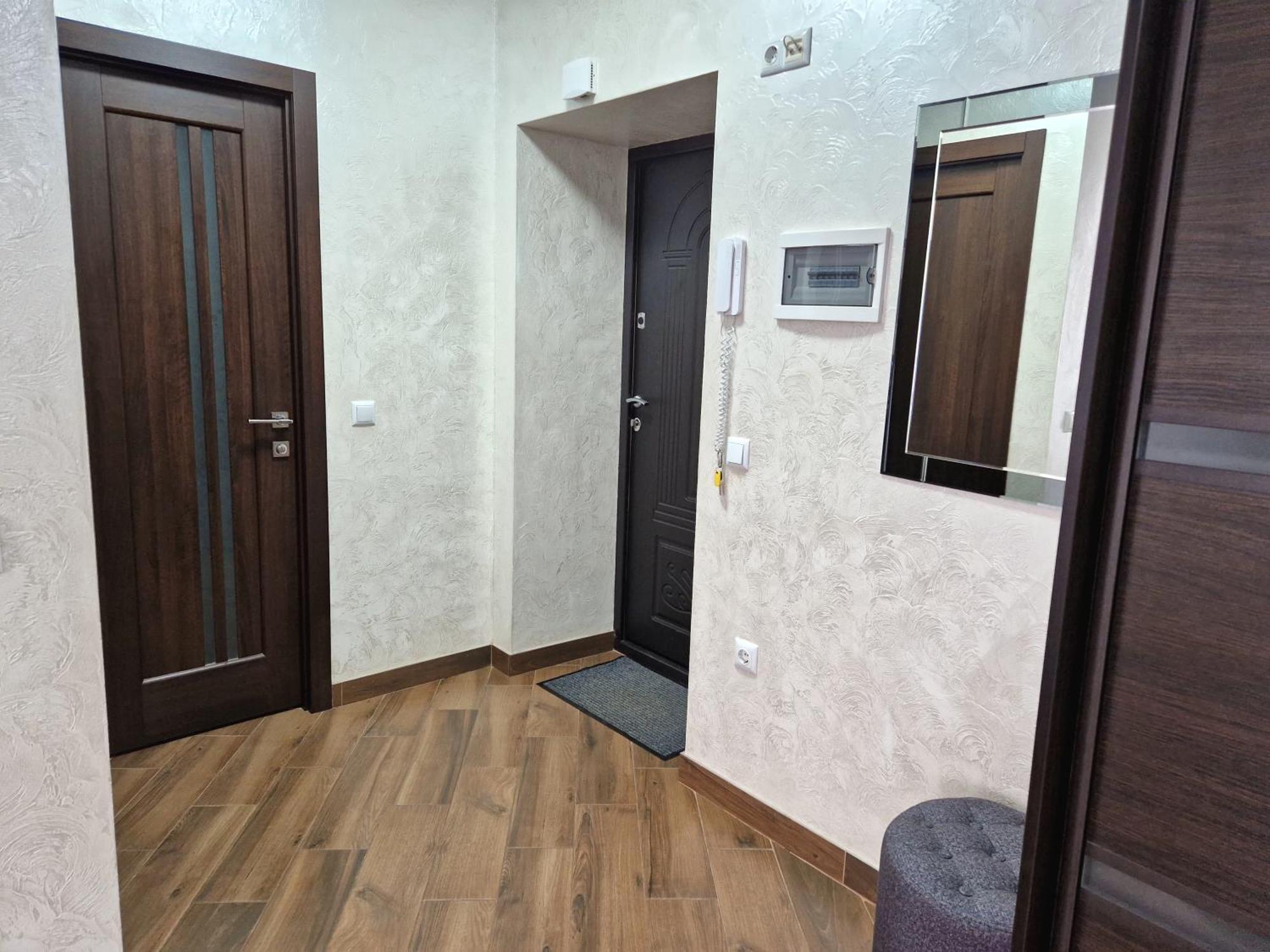 Modern On Belvedere Apartment *